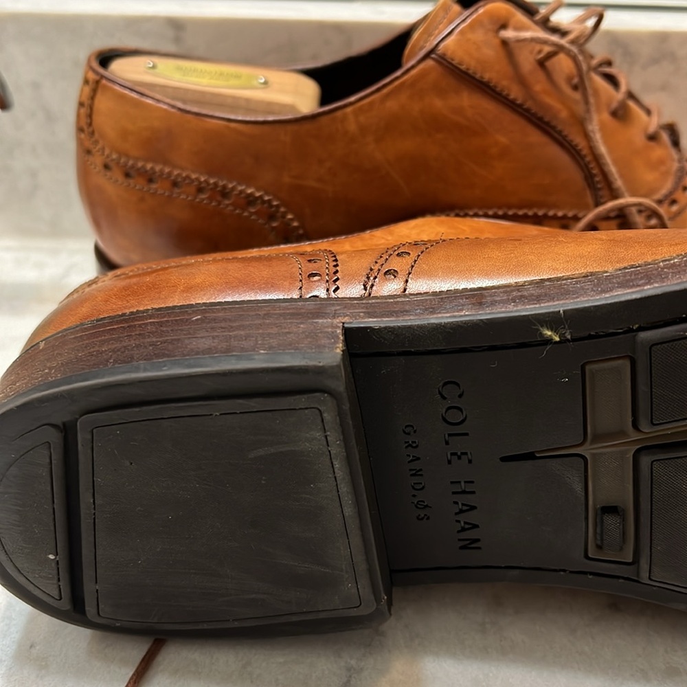 Men’s Cole Haan exquisite oxford dress shoes size 12. - Picture 5 of 10